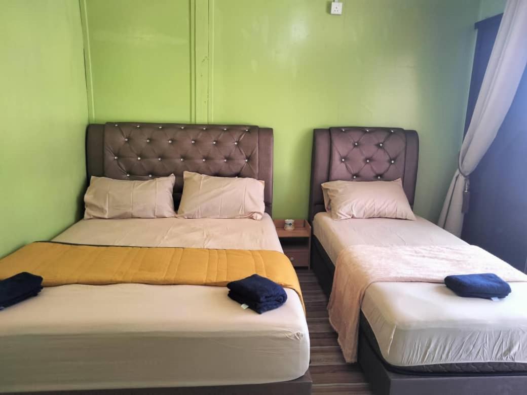 Oceanboys Inn Kampong Pasir Panjang  Екстериор снимка